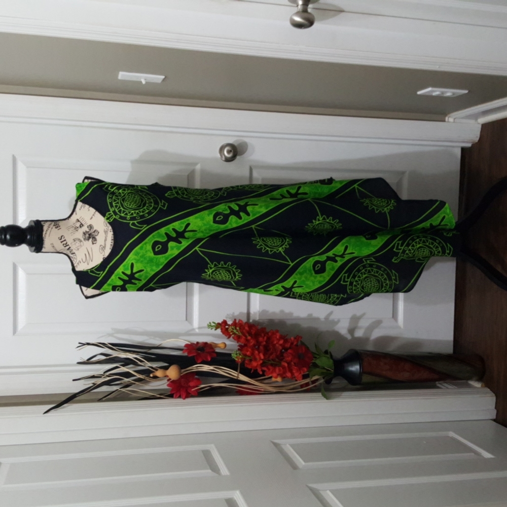 Beautiful Umbrella Sun Dress Beach Pool Lounge One Size Fits Most (print flaw)